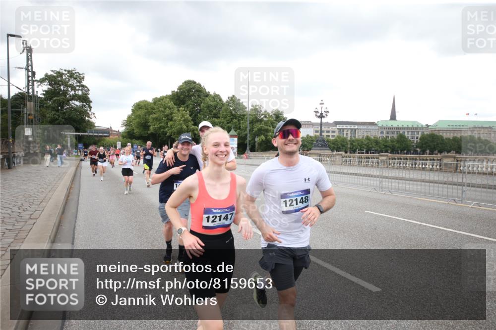 29.06.2025 - hella hamburg halbmarathon Jannik Wohlers http://msf.ph/oto/8159653 29.06.2025 10:54:46 Lombardsbrücke 1013, 2090, 2452, 3274, 4039, 4628, 5040, 6395, 6396, 6944, 7219, 7238, 7766, 8403, 8519, 10109, 10458, 10686, 11737, 11788, 11908, 12147, 12148, 13098, 13230, 13548, 13979, 13980, 14515, 14651, 15152, 15160, 15581, 15782, 15843, 16057, 16432, 16433, 16664, 16665, 17090, 19199 meine-sportfotos.de