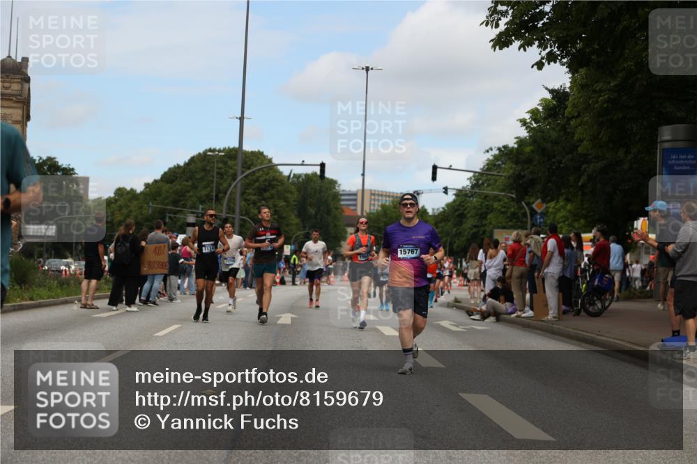 29.06.2025 - hella hamburg halbmarathon Yannick Fuchs http://msf.ph/oto/8159679 29.06.2025 11:17:12 20KM 1072, 1349, 1401, 1755, 1963, 2306, 2351, 2688, 2993, 3464, 3466, 5395, 5412, 5493, 5939, 6303, 6546, 6874, 6939, 7114, 7115, 8206, 8207, 8327, 9301, 9556, 9855, 10158, 10880, 11756, 14510, 14512, 14793, 14821, 15619, 15767, 16511, 17147, 17335, 18060, 18611, 18962 meine-sportfotos.de