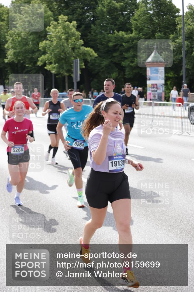 29.06.2025 - hella hamburg halbmarathon Jannik Wohlers http://msf.ph/oto/8159699 29.06.2025 10:18:25 Lombardsbrücke 1349, 1521, 2781, 2821, 3026, 3529, 3591, 3592, 3631, 4718, 4802, 4845, 5049, 5264, 5266, 5834, 5910, 6413, 7051, 7121, 7214, 7252, 8665, 8780, 9270, 9272, 9276, 9549, 10037, 10467, 10502, 10816, 10856, 11020, 12239, 12347, 12890, 13464, 14247, 14294, 14532, 14627, 14760, 14966, 14967, 15138, 15208, 15402, 15657, 15749, 15881, 16196, 17027, 17030, 17052, 17386, 17490, 17548, 17567, 17571, 18002, 18217, 18246, 18336, 18456, 18519, 19010 meine-sportfotos.de