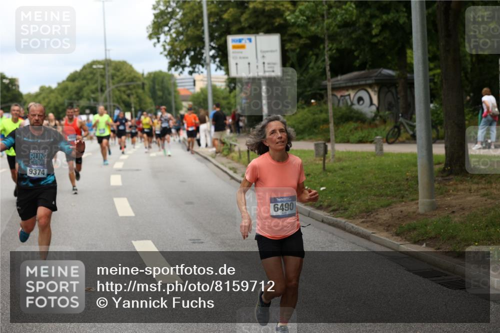 29.06.2025 - hella hamburg halbmarathon Yannick Fuchs http://msf.ph/oto/8159712 29.06.2025 10:38:44 20KM 1057, 1220, 1391, 1415, 1468, 1782, 1902, 1941, 2365, 2402, 2415, 2816, 3004, 3021, 3305, 3907, 4310, 4991, 4999, 5231, 5275, 5476, 5624, 5884, 6490, 6903, 7005, 7191, 7322, 8722, 9159, 9374, 9444, 9633, 10193, 10596, 10930, 11469, 12159, 12554, 12711, 12966, 13123, 14351, 14667, 14798, 14816, 15185, 15225, 15233, 15280, 15862, 16316, 16506, 16893, 17097, 17251, 17729, 17748, 18560, 18806, 19207 meine-sportfotos.de