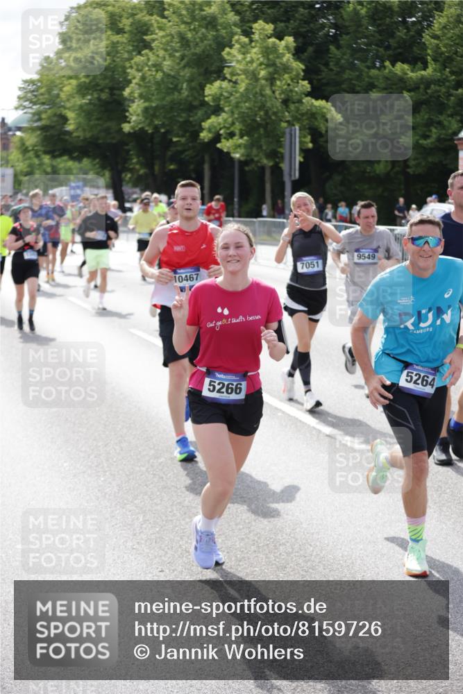 29.06.2025 - hella hamburg halbmarathon Jannik Wohlers http://msf.ph/oto/8159726 29.06.2025 10:18:26 Lombardsbrücke 1349, 1521, 2096, 2781, 2821, 3026, 3591, 3592, 3631, 4718, 4802, 4845, 5049, 5264, 5266, 5834, 5910, 6413, 7051, 7121, 7214, 7252, 8665, 8780, 9270, 9272, 9276, 9549, 10037, 10467, 10502, 10816, 10856, 11020, 12239, 12347, 12890, 13204, 13464, 14247, 14294, 14532, 14627, 14760, 14966, 14967, 15138, 15402, 15657, 15881, 16196, 17027, 17030, 17052, 17386, 17490, 17548, 17567, 17571, 18002, 18217, 18246, 18336, 18456, 18519, 19010 meine-sportfotos.de