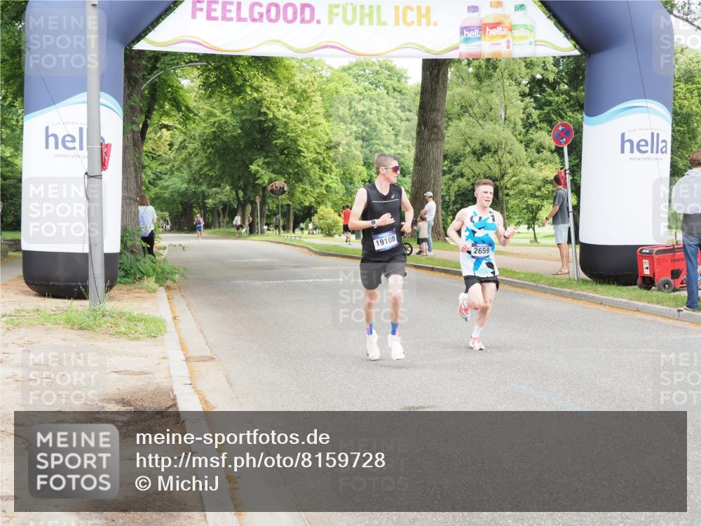 29.06.2025 - hella hamburg halbmarathon MichiJ http://msf.ph/oto/8159728 29.06.2025 10:10:11 Zwischen KM18-KM19  meine-sportfotos.de