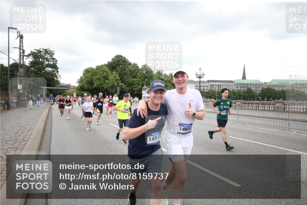 29.06.2025 - hella hamburg halbmarathon Jannik Wohlers http://msf.ph/oto/8159737 29.06.2025 10:54:46 Lombardsbrücke 1013, 2090, 2452, 3274, 4039, 4628, 5040, 6395, 6396, 6944, 7219, 7238, 7766, 8403, 8519, 10109, 10458, 10686, 11737, 11788, 11908, 12147, 12148, 13098, 13230, 13548, 13979, 13980, 14515, 14651, 15152, 15160, 15581, 15782, 15843, 16057, 16432, 16433, 16664, 16665, 17090, 19199 meine-sportfotos.de