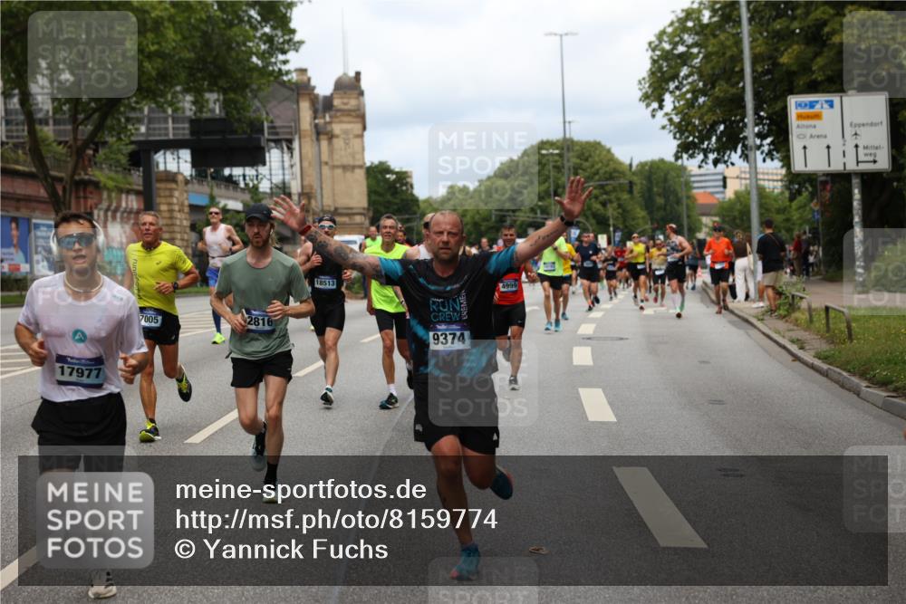 29.06.2025 - hella hamburg halbmarathon Yannick Fuchs http://msf.ph/oto/8159774 29.06.2025 10:38:44 20KM 1057, 1220, 1391, 1415, 1468, 1782, 1902, 1941, 2365, 2402, 2415, 2816, 3004, 3021, 3305, 3907, 4310, 4991, 4999, 5231, 5275, 5476, 5624, 5884, 6490, 6903, 7005, 7191, 7322, 8722, 9159, 9374, 9444, 9633, 10193, 10596, 10930, 11469, 12159, 12554, 12711, 12966, 13123, 14351, 14667, 14798, 14816, 15185, 15225, 15233, 15280, 15862, 16316, 16506, 16893, 17097, 17251, 17729, 17748, 18560, 18806, 19207 meine-sportfotos.de