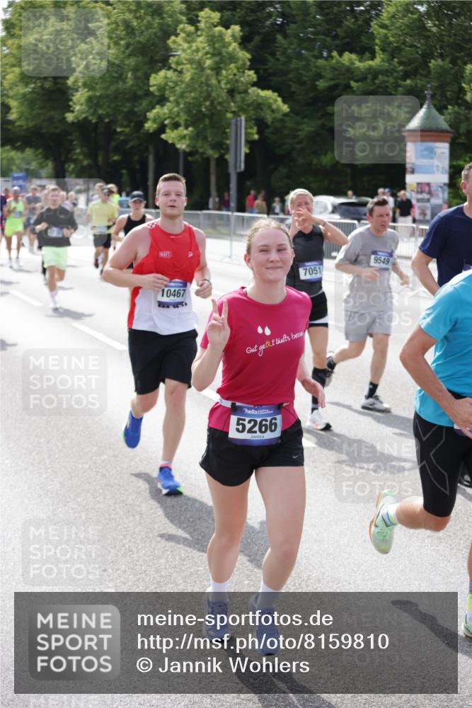 29.06.2025 - hella hamburg halbmarathon Jannik Wohlers http://msf.ph/oto/8159810 29.06.2025 10:18:26 Lombardsbrücke 1349, 1521, 2096, 2781, 2821, 3026, 3591, 3592, 3631, 4718, 4802, 4845, 5049, 5264, 5266, 5834, 5910, 6413, 7051, 7121, 7214, 7252, 8665, 8780, 9270, 9272, 9276, 9549, 10037, 10467, 10502, 10816, 10856, 11020, 12239, 12347, 12890, 13204, 13464, 14247, 14294, 14532, 14627, 14760, 14966, 14967, 15138, 15402, 15657, 15881, 16196, 17027, 17030, 17052, 17386, 17490, 17548, 17567, 17571, 18002, 18217, 18246, 18336, 18456, 18519, 19010 meine-sportfotos.de