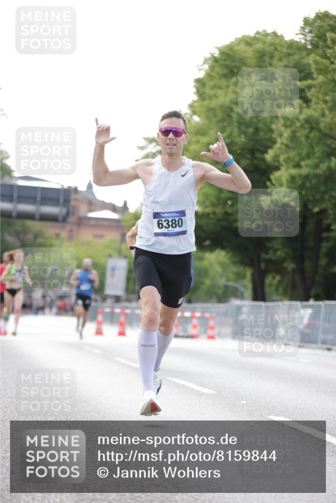 29.06.2025 - hella hamburg halbmarathon Jannik Wohlers http://msf.ph/oto/8159844 29.06.2025 09:39:25 Lombardsbrücke 51, 6380, 11342, 11678, 14933, 17402, 18848, 19108 meine-sportfotos.de