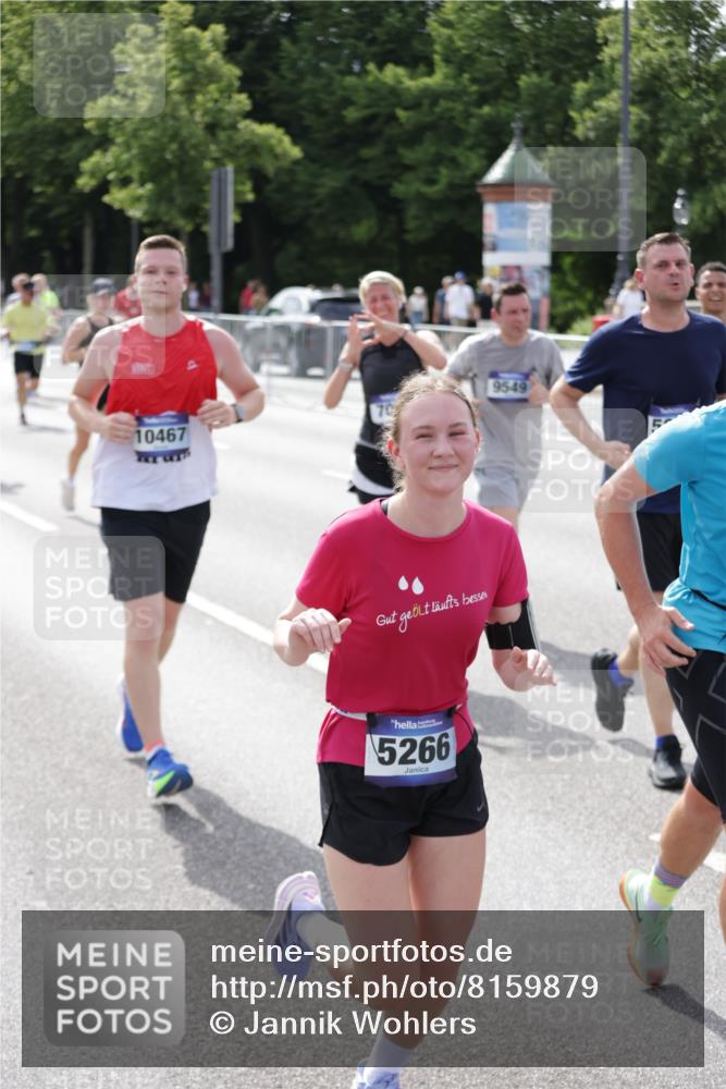 29.06.2025 - hella hamburg halbmarathon Jannik Wohlers http://msf.ph/oto/8159879 29.06.2025 10:18:26 Lombardsbrücke 1349, 1521, 2096, 2781, 2821, 3026, 3591, 3592, 3631, 4718, 4802, 4845, 5049, 5264, 5266, 5834, 5910, 6413, 7051, 7121, 7214, 7252, 8665, 8780, 9270, 9272, 9276, 9549, 10037, 10467, 10502, 10816, 10856, 11020, 12239, 12347, 12890, 13204, 13464, 14247, 14294, 14532, 14627, 14760, 14966, 14967, 15138, 15402, 15657, 15881, 16196, 17027, 17030, 17052, 17386, 17490, 17548, 17567, 17571, 18002, 18217, 18246, 18336, 18456, 18519, 19010 meine-sportfotos.de