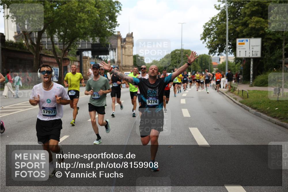 29.06.2025 - hella hamburg halbmarathon Yannick Fuchs http://msf.ph/oto/8159908 29.06.2025 10:38:45 20KM 1057, 1220, 1391, 1415, 1468, 1782, 1902, 1941, 2365, 2402, 2415, 2816, 3004, 3021, 3305, 3907, 4310, 4691, 4991, 4999, 5231, 5275, 5476, 5624, 5884, 6490, 6903, 7005, 7191, 7322, 8722, 9159, 9374, 9444, 9633, 10193, 10596, 11469, 12159, 12554, 12711, 12966, 13123, 14351, 14667, 14798, 14816, 15185, 15225, 15233, 15280, 15862, 16316, 16506, 16893, 17097, 17251, 17729, 17748, 18560, 18806, 19207 meine-sportfotos.de