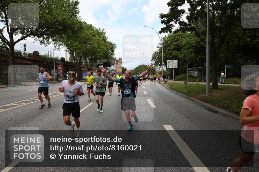 29.06.2025 - hella hamburg halbmarathon Yannick Fuchs http://msf.ph/oto/8160021 29.06.2025 10:38:45 20KM 1057, 1220, 1391, 1415, 1468, 1782, 1902, 1941, 2365, 2402, 2415, 2816, 3004, 3021, 3305, 3907, 4310, 4691, 4991, 4999, 5231, 5275, 5476, 5624, 5884, 6490, 6903, 7005, 7191, 7322, 8722, 9159, 9374, 9444, 9633, 10193, 10596, 11469, 12159, 12554, 12711, 12966, 13123, 14351, 14667, 14798, 14816, 15185, 15225, 15233, 15280, 15862, 16316, 16506, 16893, 17097, 17251, 17729, 17748, 18560, 18806, 19207 meine-sportfotos.de