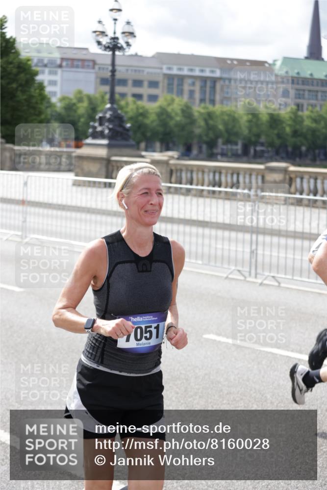 29.06.2025 - hella hamburg halbmarathon Jannik Wohlers http://msf.ph/oto/8160028 29.06.2025 10:18:28 Lombardsbrücke 1349, 1521, 2096, 2781, 2821, 3026, 3591, 3592, 3631, 4718, 4845, 5049, 5264, 5266, 5834, 5910, 6194, 6413, 6736, 7051, 7121, 7214, 7252, 8665, 8780, 9270, 9272, 9276, 9549, 10037, 10467, 10816, 10856, 11743, 12239, 12347, 12890, 13204, 13464, 14247, 14294, 14532, 14760, 14966, 15138, 15402, 15657, 15881, 16196, 17027, 17030, 17052, 17386, 17490, 17510, 17548, 17567, 17571, 18002, 18217, 18246, 18336, 18456, 18519, 18568, 18591, 19010 meine-sportfotos.de