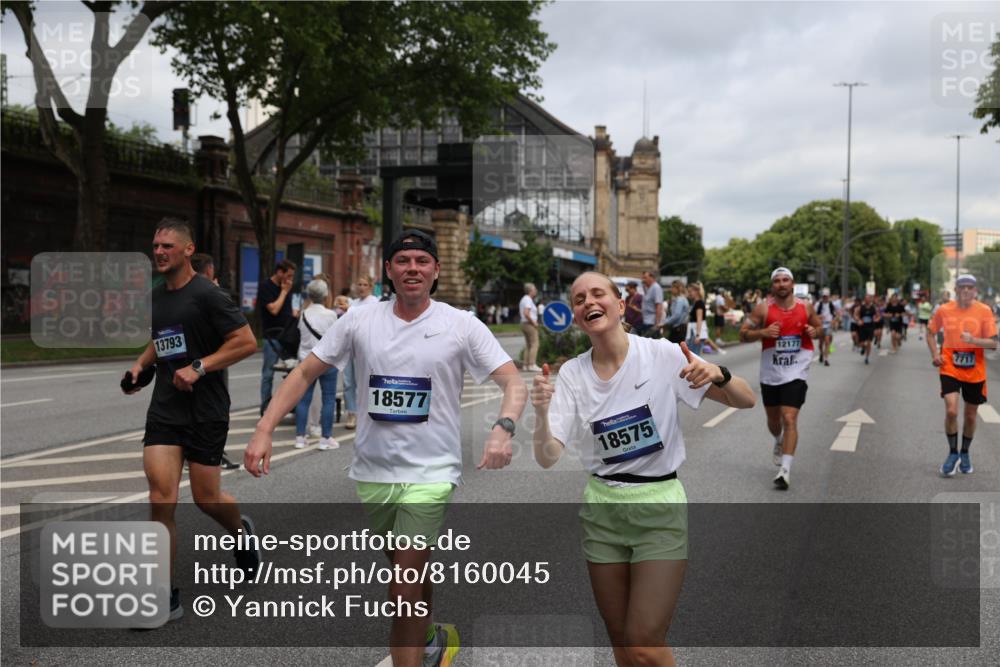 29.06.2025 - hella hamburg halbmarathon Yannick Fuchs http://msf.ph/oto/8160045 29.06.2025 10:59:09 20KM 1186, 1702, 1733, 1863, 2136, 2979, 3328, 3746, 4307, 4945, 4985, 5354, 5365, 6174, 6489, 6590, 6907, 6908, 7717, 8917, 9526, 11027, 11784, 11917, 12177, 12211, 12212, 12473, 13210, 13221, 13793, 13932, 14022, 14465, 14642, 15915, 17140, 17441, 17550, 17763, 18196, 18324, 18575, 18577, 18732, 18754, 18768, 18796 meine-sportfotos.de