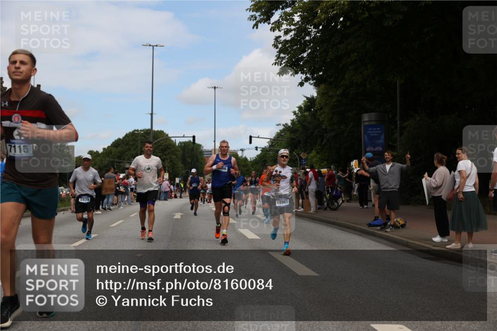 29.06.2025 - hella hamburg halbmarathon Yannick Fuchs http://msf.ph/oto/8160084 29.06.2025 11:17:18 20KM 1349, 1963, 2306, 2351, 2529, 2688, 3464, 3466, 5395, 5412, 5493, 5939, 6102, 6303, 6546, 6874, 7114, 7115, 8327, 8387, 8778, 9301, 9556, 9855, 10158, 10880, 11110, 11756, 14821, 15505, 15767, 16511, 16631, 17147, 17335, 18060, 18611, 18685, 18962 meine-sportfotos.de