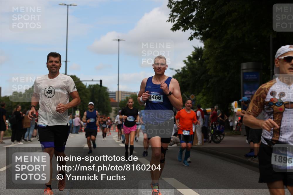 29.06.2025 - hella hamburg halbmarathon Yannick Fuchs http://msf.ph/oto/8160204 29.06.2025 11:17:20 20KM 1349, 1963, 2306, 2351, 2529, 2688, 3464, 3466, 5395, 5412, 5493, 5939, 6102, 6303, 6546, 7114, 7115, 8327, 8387, 8778, 9301, 9556, 9855, 10880, 11110, 11756, 14821, 15505, 15767, 16631, 17147, 17335, 18060, 18611, 18685, 18962 meine-sportfotos.de
