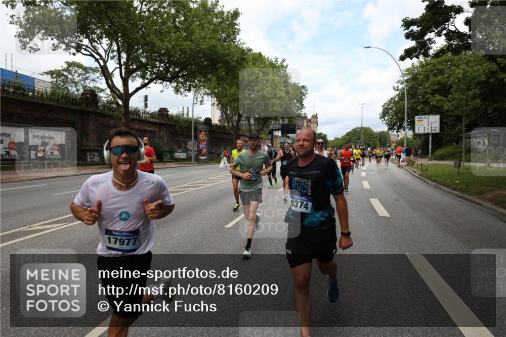 29.06.2025 - hella hamburg halbmarathon Yannick Fuchs http://msf.ph/oto/8160209 29.06.2025 10:38:46 20KM 1057, 1220, 1391, 1415, 1468, 1782, 1902, 1941, 2365, 2402, 2415, 2816, 3004, 3021, 3098, 3305, 3907, 4310, 4691, 4991, 4999, 5231, 5275, 5476, 5624, 5884, 6490, 6903, 7005, 7191, 7322, 7710, 8722, 9159, 9374, 9444, 9633, 10193, 10596, 11469, 12159, 12554, 12711, 13123, 14351, 14667, 14798, 14816, 15185, 15225, 15233, 15280, 15862, 16316, 16506, 16893, 17097, 17251, 17729, 17748, 18560, 18806, 19207 meine-sportfotos.de