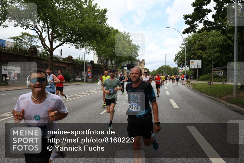 29.06.2025 - hella hamburg halbmarathon Yannick Fuchs http://msf.ph/oto/8160223 29.06.2025 10:38:46 20KM 1057, 1220, 1391, 1415, 1468, 1782, 1902, 1941, 2365, 2402, 2415, 2816, 3004, 3021, 3098, 3305, 3907, 4310, 4691, 4991, 4999, 5231, 5275, 5476, 5624, 5884, 6490, 6903, 7005, 7191, 7322, 7710, 8722, 9159, 9374, 9444, 9633, 10193, 10596, 11469, 12159, 12554, 12711, 13123, 14351, 14667, 14798, 14816, 15185, 15225, 15233, 15280, 15862, 16316, 16506, 16893, 17097, 17251, 17729, 17748, 18560, 18806, 19207 meine-sportfotos.de