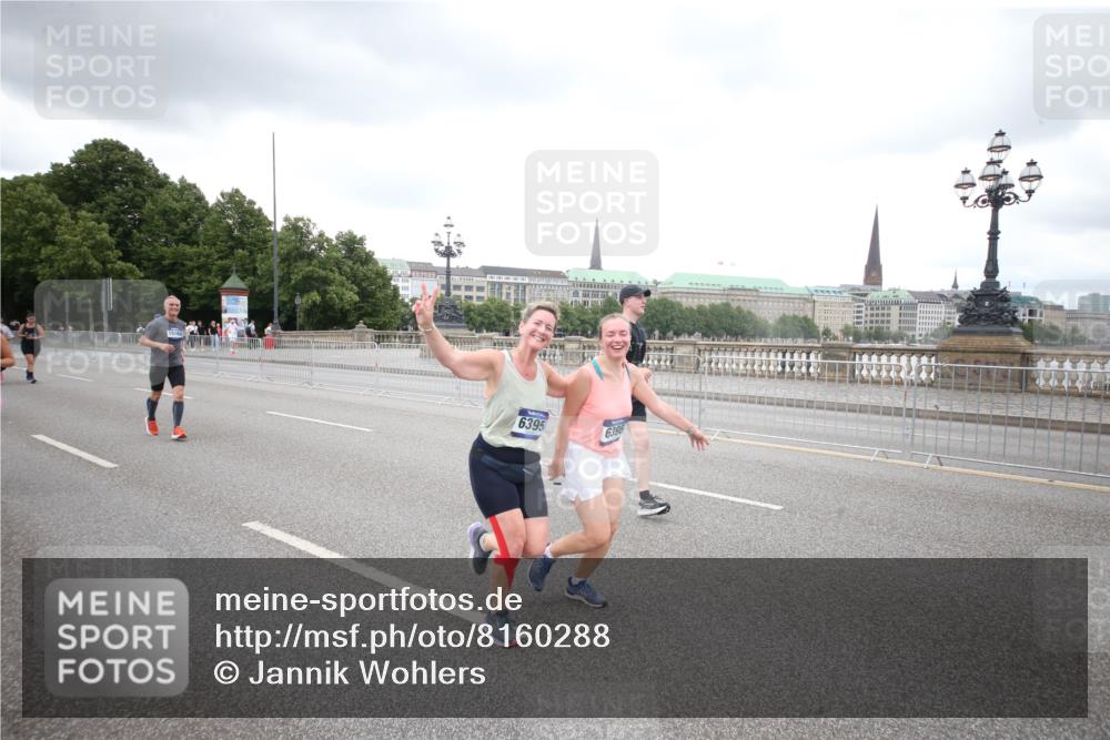 29.06.2025 - hella hamburg halbmarathon Jannik Wohlers http://msf.ph/oto/8160288 29.06.2025 10:54:53 Lombardsbrücke 1013, 2090, 2452, 3115, 3157, 3274, 3577, 4039, 4628, 5040, 5483, 6395, 6396, 6944, 7219, 7680, 7766, 8403, 8519, 10458, 10885, 11109, 11737, 12147, 12148, 13098, 13230, 14515, 14651, 14727, 15152, 15160, 15581, 15782, 15843, 16057, 16385, 16533, 17090, 19199 meine-sportfotos.de