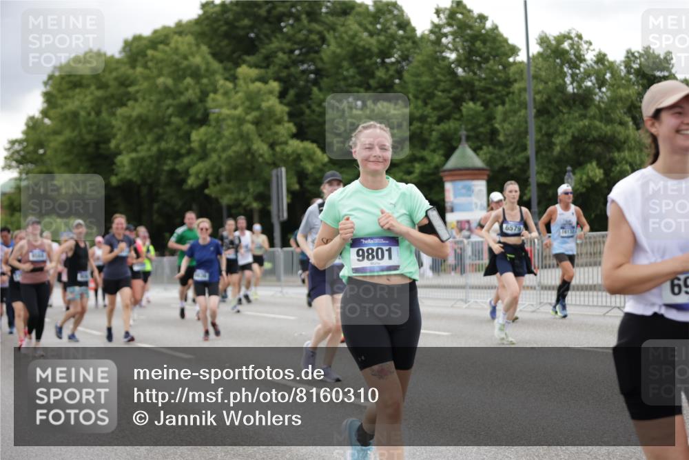 29.06.2025 - hella hamburg halbmarathon Jannik Wohlers http://msf.ph/oto/8160310 29.06.2025 11:02:34 Lombardsbrücke 1797, 2360, 3970, 4437, 4536, 4537, 4660, 5209, 5515, 5687, 5823, 5824, 5827, 5855, 6222, 6223, 6234, 6500, 6579, 6672, 6925, 7292, 7354, 7671, 8241, 8814, 8868, 8869, 9176, 9568, 9773, 9801, 9813, 9836, 9839, 10056, 10611, 10712, 10713, 11045, 11048, 11196, 12160, 12284, 12344, 13099, 13100, 13124, 13563, 13995, 14509, 14663, 14714, 15891, 16132, 16133, 16366, 16396, 16397, 16406, 16429, 16734, 16842, 17653, 17924, 18033, 18224, 18295, 19013 meine-sportfotos.de