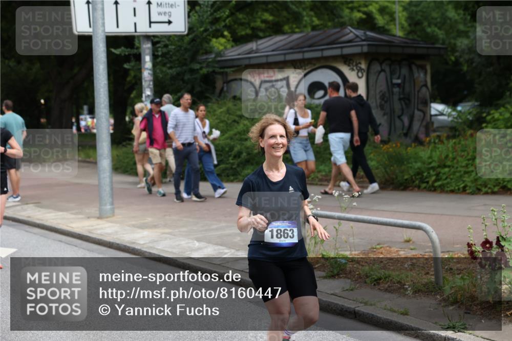 29.06.2025 - hella hamburg halbmarathon Yannick Fuchs http://msf.ph/oto/8160447 29.06.2025 10:59:14 20KM 1702, 1733, 1863, 2979, 3328, 3746, 4227, 4307, 4945, 4985, 5073, 6174, 6489, 6590, 7717, 8219, 8917, 9526, 9736, 9737, 10742, 11027, 11784, 11917, 12177, 12211, 12212, 12473, 13184, 13221, 13793, 13932, 14642, 15915, 16989, 17441, 17550, 18178, 18324, 18575, 18577, 18732, 18754, 18768, 18796, 19162 meine-sportfotos.de