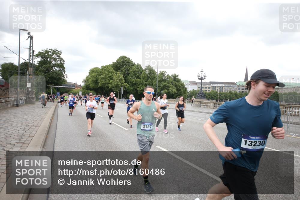 29.06.2025 - hella hamburg halbmarathon Jannik Wohlers http://msf.ph/oto/8160486 29.06.2025 10:54:59 Lombardsbrücke 1873, 1917, 3115, 3157, 3577, 4039, 4628, 5040, 5483, 5487, 7219, 7680, 7766, 8403, 8519, 8626, 9857, 9858, 10458, 10559, 10885, 11109, 12902, 13098, 13230, 14727, 15152, 15160, 15581, 15843, 16267, 16385, 16533, 16855, 17019, 17396, 18670, 18972, 19199 meine-sportfotos.de