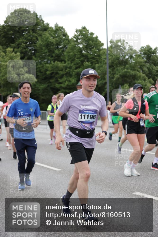 29.06.2025 - hella hamburg halbmarathon Jannik Wohlers http://msf.ph/oto/8160513 29.06.2025 11:02:40 Lombardsbrücke 1182, 2360, 3970, 4012, 4536, 4537, 5245, 5247, 5515, 5687, 5855, 5962, 6222, 6223, 6579, 6925, 7292, 7354, 8814, 8868, 8869, 9176, 9568, 9801, 9813, 9836, 9839, 10056, 10364, 10542, 10611, 10712, 10713, 11045, 11048, 11196, 12160, 12284, 13099, 13100, 13124, 13563, 13995, 14663, 14714, 15374, 15891, 16132, 16133, 16429, 16734, 16842, 17653, 17924, 18033, 18224, 19013 meine-sportfotos.de