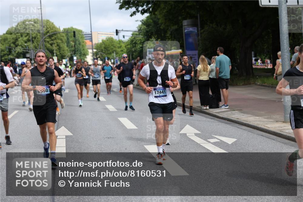 29.06.2025 - hella hamburg halbmarathon Yannick Fuchs http://msf.ph/oto/8160531 29.06.2025 10:59:15 20KM 1702, 1733, 1781, 1863, 2979, 3328, 3746, 4227, 4307, 4945, 4985, 5073, 6174, 6489, 6590, 7717, 7760, 8219, 8917, 9526, 9736, 9737, 10742, 11027, 11784, 11917, 12177, 12211, 12212, 12473, 13184, 13221, 13793, 13932, 14642, 15915, 16989, 17441, 17550, 18178, 18324, 18575, 18577, 18732, 18754, 18796, 19162 meine-sportfotos.de