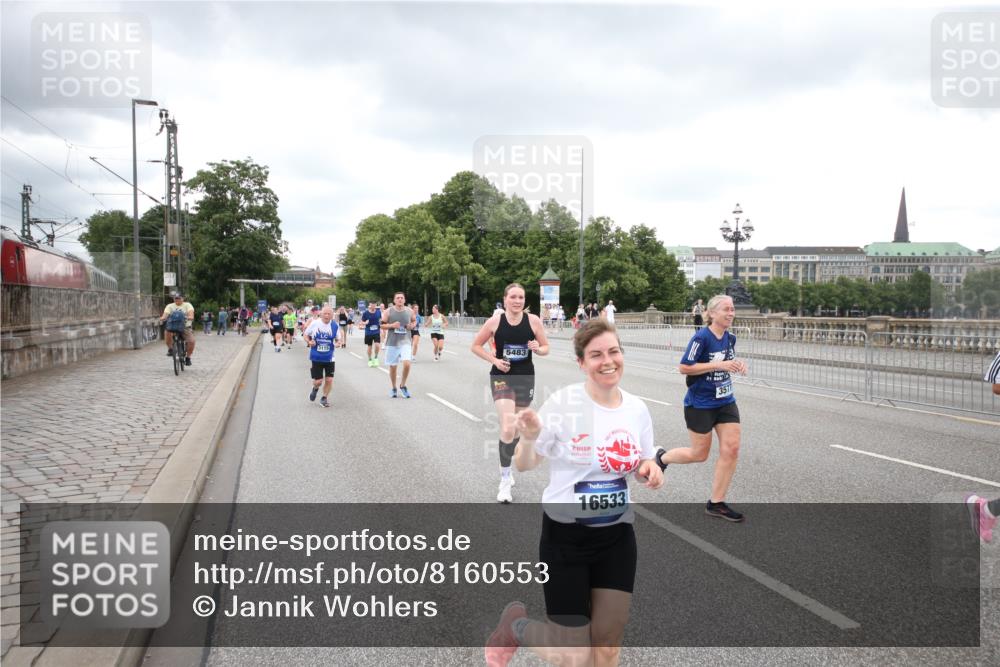 29.06.2025 - hella hamburg halbmarathon Jannik Wohlers http://msf.ph/oto/8160553 29.06.2025 10:55:00 Lombardsbrücke 1873, 1917, 3115, 3157, 3577, 4039, 4628, 5040, 5483, 5487, 7219, 7680, 7766, 8403, 8519, 8626, 9614, 9618, 9857, 9858, 10458, 10559, 10885, 11109, 12902, 13098, 13230, 14727, 15152, 15160, 15581, 15843, 16267, 16385, 16533, 16855, 17019, 17396, 18670, 18972, 19199 meine-sportfotos.de