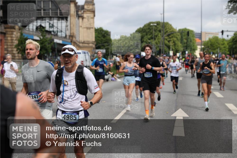 29.06.2025 - hella hamburg halbmarathon Yannick Fuchs http://msf.ph/oto/8160631 29.06.2025 10:59:17 20KM 1702, 1733, 1781, 1863, 2979, 3328, 4227, 4307, 4499, 4945, 4985, 5073, 6174, 6489, 6590, 7717, 7760, 8219, 8917, 8960, 9526, 9736, 9737, 10742, 11027, 11784, 11917, 12177, 12211, 12212, 12473, 13184, 13221, 13566, 13793, 13932, 14642, 15915, 16989, 17434, 17441, 17550, 18178, 18324, 18575, 18577, 18732, 18754, 18796, 19162 meine-sportfotos.de