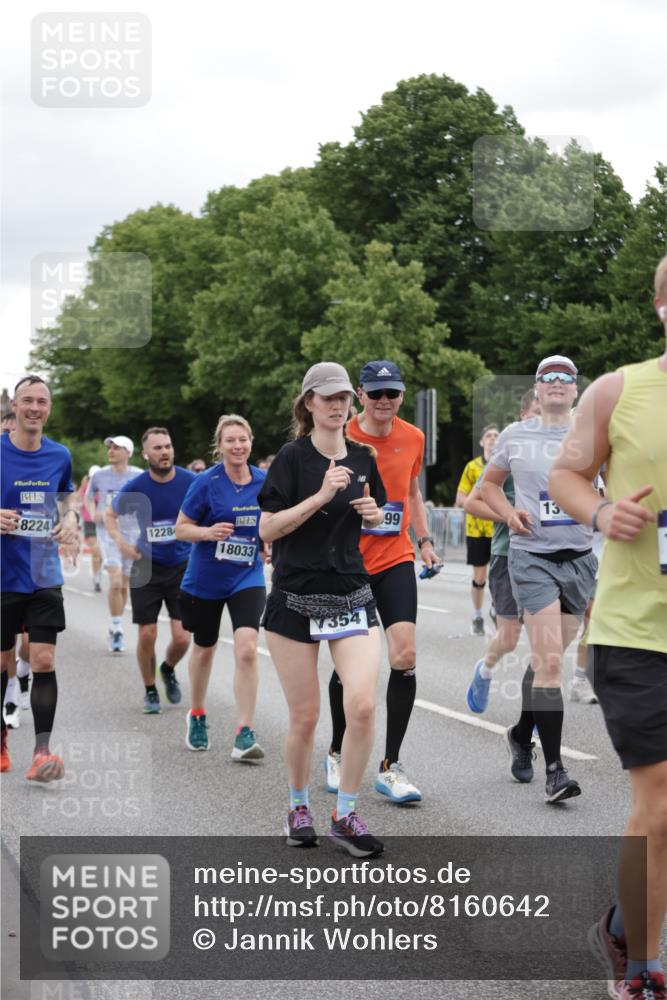 29.06.2025 - hella hamburg halbmarathon Jannik Wohlers http://msf.ph/oto/8160642 29.06.2025 11:02:43 Lombardsbrücke 1182, 2360, 4012, 4536, 4537, 5245, 5247, 5515, 5644, 5687, 5855, 5962, 6222, 6223, 6579, 6972, 7242, 7292, 7354, 7654, 8814, 9176, 9568, 9813, 9836, 9839, 10056, 10364, 10542, 10611, 10712, 10713, 11045, 11048, 11196, 12160, 12284, 12798, 13050, 13099, 13100, 13124, 13281, 13563, 13995, 14663, 14714, 15374, 15891, 16132, 16133, 16429, 16734, 16842, 17653, 18033, 18224, 19013 meine-sportfotos.de