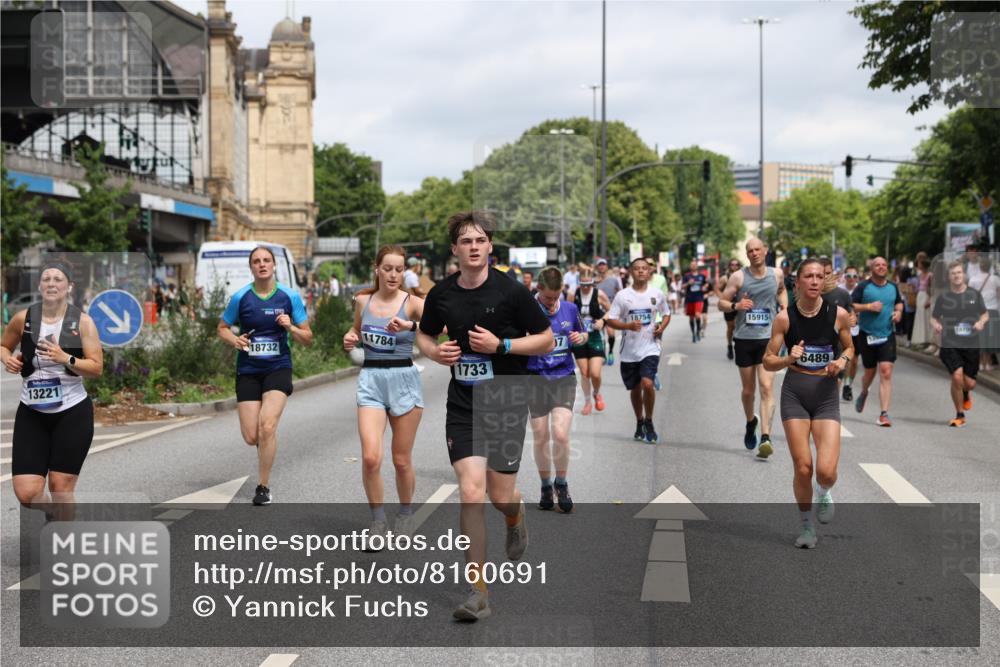 29.06.2025 - hella hamburg halbmarathon Yannick Fuchs http://msf.ph/oto/8160691 29.06.2025 10:59:18 20KM 1702, 1733, 1781, 1863, 2979, 3328, 4227, 4307, 4499, 4945, 4985, 5073, 6174, 6489, 6590, 7717, 7760, 8219, 8917, 8960, 9526, 9736, 9737, 10742, 11027, 11784, 11917, 12177, 12211, 12212, 12473, 13184, 13221, 13566, 13793, 13932, 14642, 15915, 16989, 17434, 17441, 17550, 18178, 18324, 18575, 18577, 18732, 18754, 18796, 19162 meine-sportfotos.de