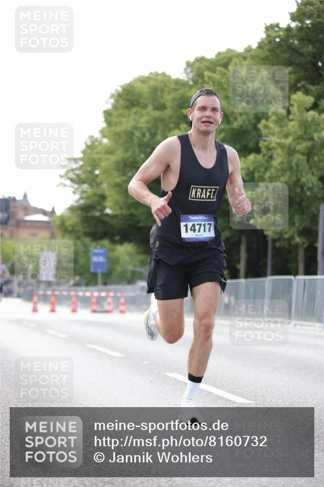 29.06.2025 - hella hamburg halbmarathon Jannik Wohlers http://msf.ph/oto/8160732 29.06.2025 09:39:38 Lombardsbrücke 53, 2144, 2659, 3720, 6380, 11678, 14717, 14933, 16120 meine-sportfotos.de