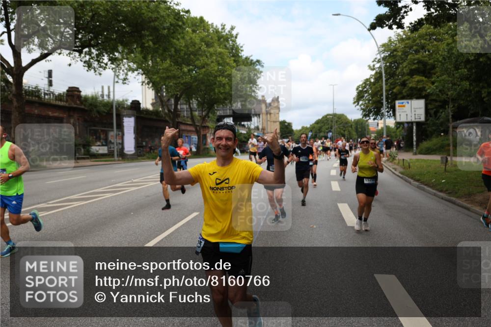 29.06.2025 - hella hamburg halbmarathon Yannick Fuchs http://msf.ph/oto/8160766 29.06.2025 10:38:52 20KM 1057, 1220, 1391, 1468, 1782, 1902, 1941, 2365, 2402, 2415, 3004, 3021, 3098, 3305, 4310, 4691, 4991, 5231, 5476, 5884, 6903, 7191, 7322, 7710, 8722, 8928, 9159, 9444, 10193, 10596, 11469, 12159, 12711, 13123, 13975, 14351, 14667, 14816, 15185, 15225, 15233, 15280, 16316, 16506, 16893, 17097, 17406, 17729, 17748, 18560, 18806, 19207 meine-sportfotos.de