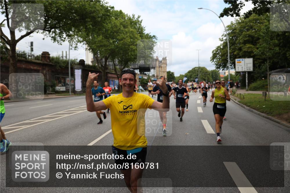 29.06.2025 - hella hamburg halbmarathon Yannick Fuchs http://msf.ph/oto/8160781 29.06.2025 10:38:52 20KM 1057, 1220, 1391, 1468, 1782, 1902, 1941, 2365, 2402, 2415, 3004, 3021, 3098, 3305, 4310, 4691, 4991, 5231, 5476, 5884, 6903, 7191, 7322, 7710, 8722, 8928, 9159, 9444, 10193, 10596, 11469, 12159, 12711, 13123, 13975, 14351, 14667, 14816, 15185, 15225, 15233, 15280, 16316, 16506, 16893, 17097, 17406, 17729, 17748, 18560, 18806, 19207 meine-sportfotos.de