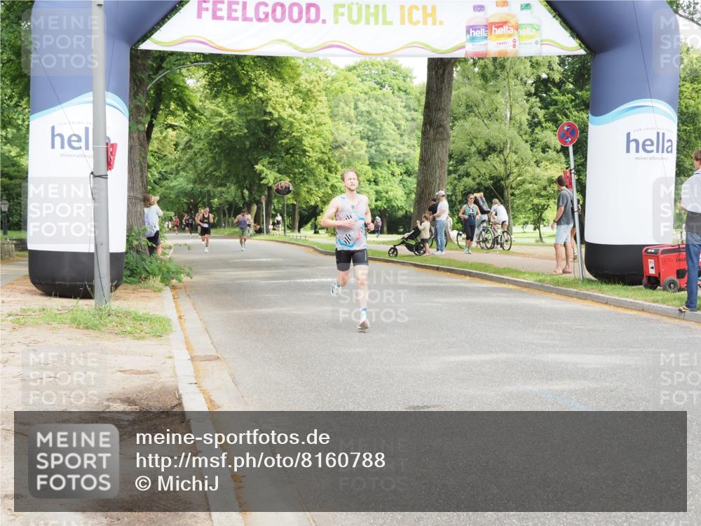 29.06.2025 - hella hamburg halbmarathon MichiJ http://msf.ph/oto/8160788 29.06.2025 10:11:12 Zwischen KM18-KM19  meine-sportfotos.de
