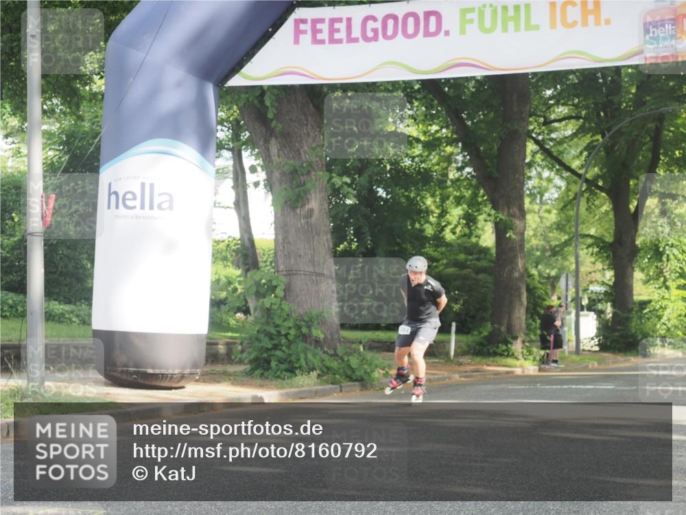 29.06.2025 - hella hamburg halbmarathon KatJ http://msf.ph/oto/8160792 29.06.2025 09:10:18 Zwischen KM18-KM19  meine-sportfotos.de