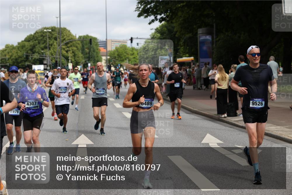 29.06.2025 - hella hamburg halbmarathon Yannick Fuchs http://msf.ph/oto/8160797 29.06.2025 10:59:19 20KM 1702, 1733, 1781, 1863, 2979, 3328, 4227, 4307, 4499, 4945, 4985, 5073, 6174, 6489, 6590, 7717, 7760, 8219, 8917, 8960, 9526, 9736, 9737, 10742, 11027, 11784, 11917, 12177, 12211, 12212, 12473, 13184, 13221, 13481, 13566, 13793, 13932, 14642, 15915, 16989, 17434, 17441, 17550, 18178, 18324, 18732, 18754, 18796, 19162 meine-sportfotos.de