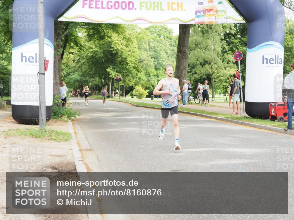29.06.2025 - hella hamburg halbmarathon MichiJ http://msf.ph/oto/8160876 29.06.2025 10:11:12 Zwischen KM18-KM19  meine-sportfotos.de