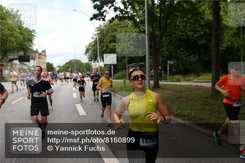 29.06.2025 - hella hamburg halbmarathon Yannick Fuchs http://msf.ph/oto/8160899 29.06.2025 10:38:54 20KM 1057, 1220, 1391, 1468, 1782, 1902, 1941, 2365, 2402, 2415, 3004, 3021, 3098, 3305, 4310, 4691, 4991, 5231, 5476, 5884, 7191, 7322, 7710, 8928, 9159, 10596, 11469, 12159, 12711, 13123, 13975, 14351, 14464, 14667, 14686, 14687, 14816, 15185, 15225, 15280, 16506, 16893, 17097, 17406, 17748, 18539, 18560, 18806, 19207 meine-sportfotos.de