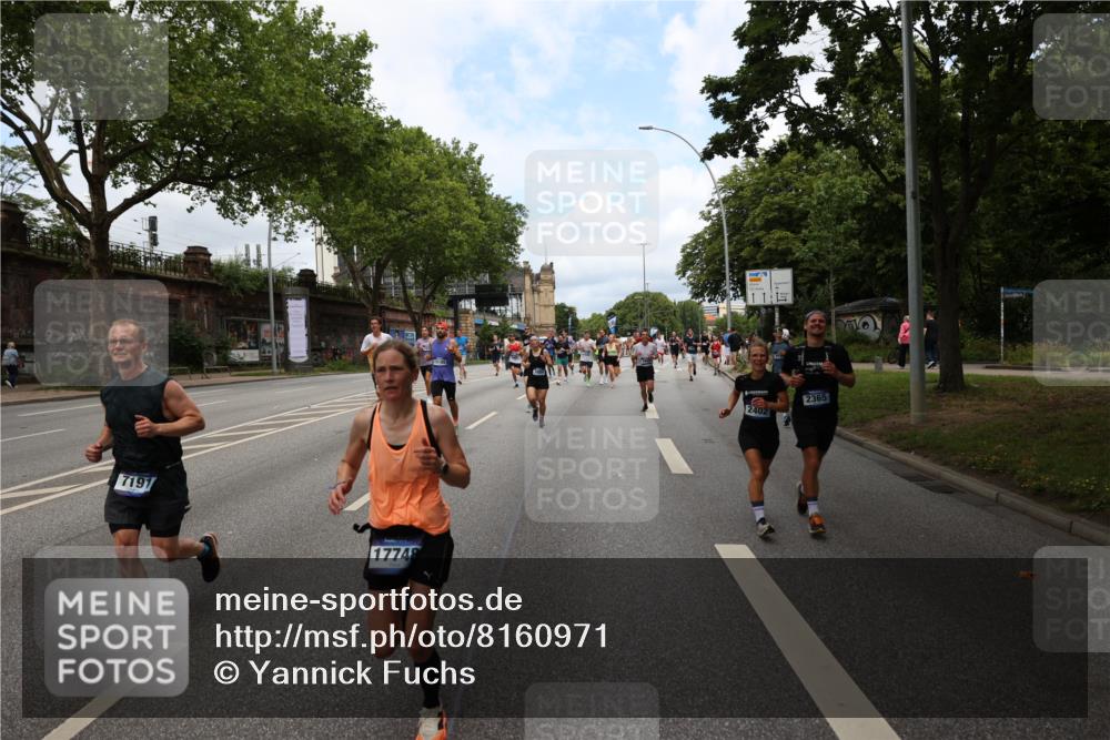 29.06.2025 - hella hamburg halbmarathon Yannick Fuchs http://msf.ph/oto/8160971 29.06.2025 10:38:56 20KM 1057, 1220, 1391, 1468, 1782, 1902, 1941, 2365, 2402, 2415, 3004, 3098, 3305, 4691, 4991, 5231, 5476, 5884, 7191, 7322, 7710, 8928, 9159, 10596, 11469, 12159, 12711, 13123, 13975, 14351, 14464, 14667, 14686, 14687, 14816, 15185, 16506, 17097, 17406, 17748, 18539, 18560, 18806, 19207 meine-sportfotos.de