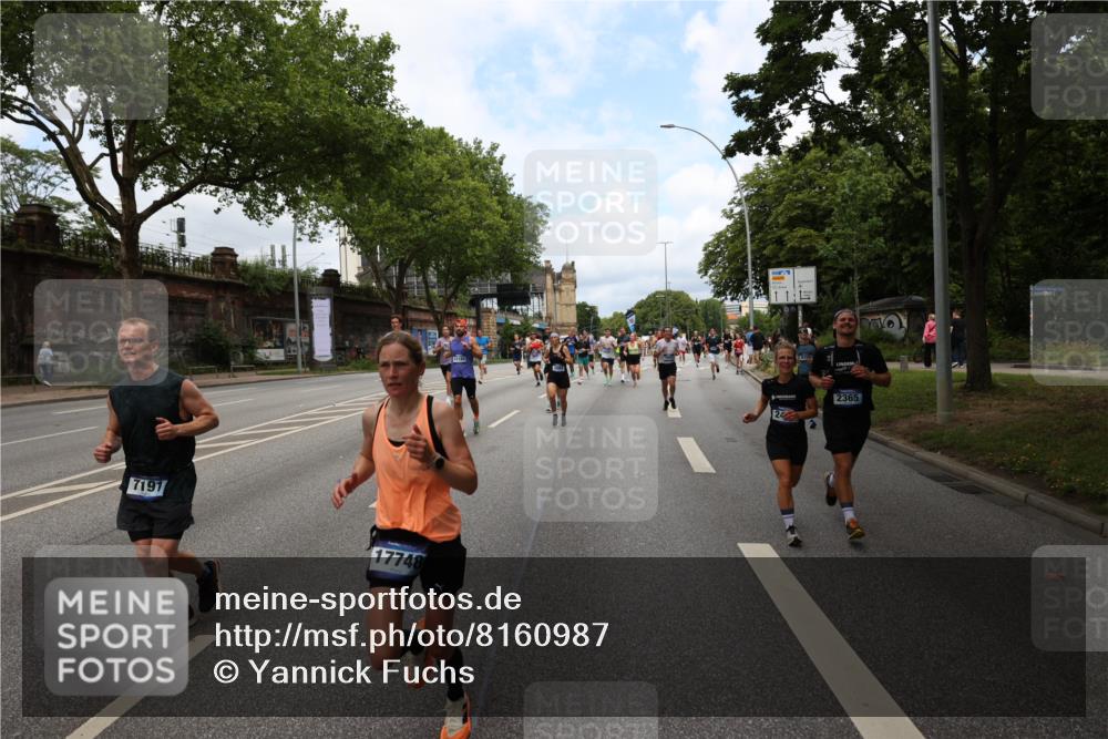 29.06.2025 - hella hamburg halbmarathon Yannick Fuchs http://msf.ph/oto/8160987 29.06.2025 10:38:56 20KM 1057, 1220, 1391, 1468, 1782, 1902, 1941, 2365, 2402, 2415, 3004, 3098, 3305, 4691, 4991, 5231, 5476, 5884, 7191, 7322, 7710, 8928, 9159, 10596, 11469, 12159, 12711, 13123, 13975, 14351, 14464, 14667, 14686, 14687, 14816, 15185, 16506, 17097, 17406, 17748, 18539, 18560, 18806, 19207 meine-sportfotos.de