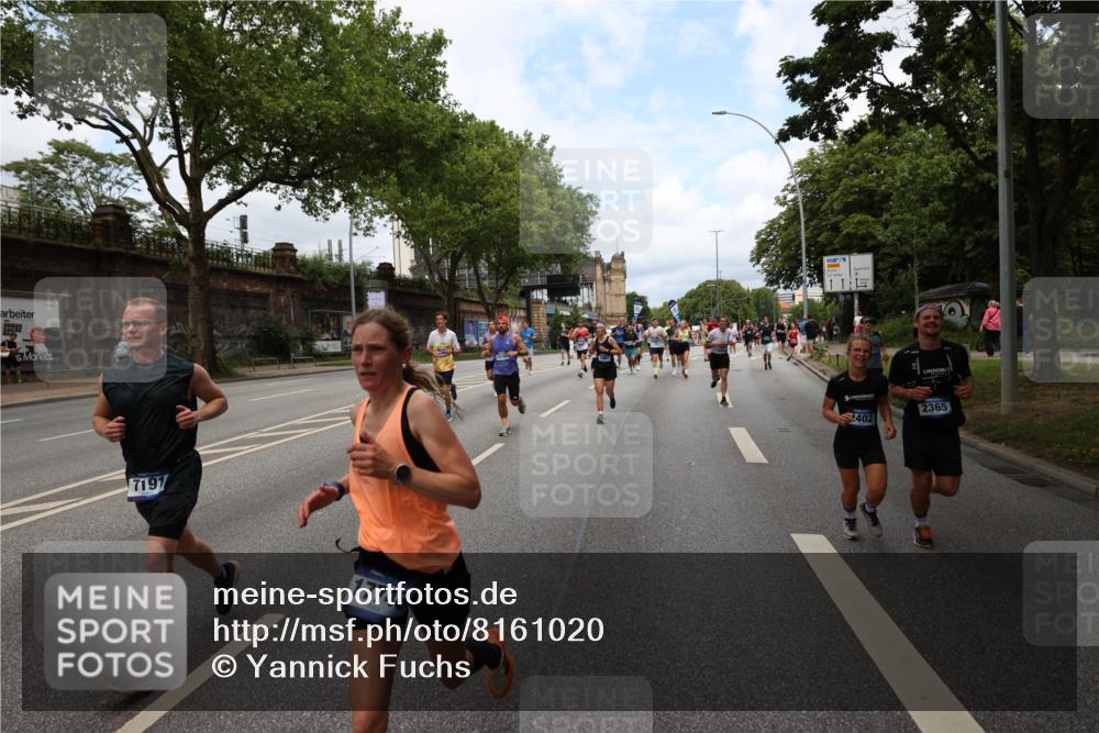 29.06.2025 - hella hamburg halbmarathon Yannick Fuchs http://msf.ph/oto/8161020 29.06.2025 10:38:56 20KM 1057, 1220, 1391, 1468, 1782, 1902, 1941, 2365, 2402, 2415, 3004, 3098, 3305, 4691, 4991, 5231, 5476, 5884, 7191, 7322, 7710, 8928, 9159, 10596, 11469, 12159, 12711, 13123, 13975, 14351, 14464, 14667, 14686, 14687, 14816, 15185, 16506, 17097, 17406, 17748, 18539, 18560, 18806, 19207 meine-sportfotos.de