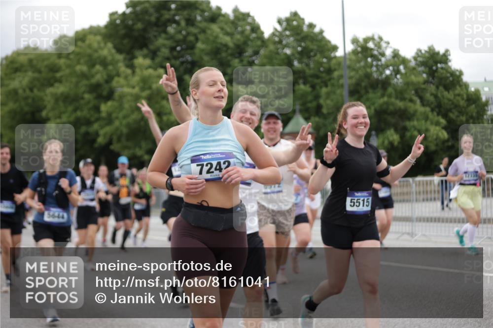 29.06.2025 - hella hamburg halbmarathon Jannik Wohlers http://msf.ph/oto/8161041 29.06.2025 11:02:55 Lombardsbrücke 1182, 1693, 3133, 3205, 3298, 3382, 3978, 3979, 4012, 4669, 5245, 5247, 5644, 5771, 5962, 6233, 6300, 6387, 6972, 7242, 7654, 7729, 7736, 8471, 8934, 8935, 9291, 9821, 10364, 10542, 10910, 11663, 12299, 12339, 12416, 12620, 12644, 12798, 13050, 13161, 13181, 13182, 13281, 13347, 14003, 14083, 14174, 14662, 14666, 14900, 15074, 15374, 15606 meine-sportfotos.de
