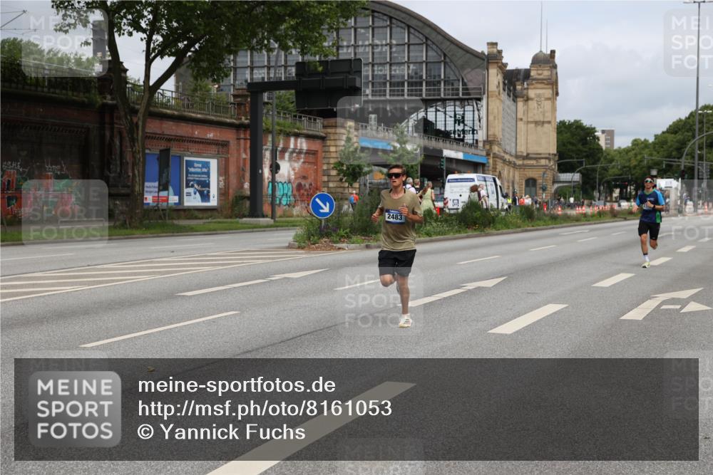 29.06.2025 - hella hamburg halbmarathon Yannick Fuchs http://msf.ph/oto/8161053 29.06.2025 10:20:45 20KM 2483, 4338, 8376, 10468, 11228, 11994, 12067, 13346, 17003 meine-sportfotos.de