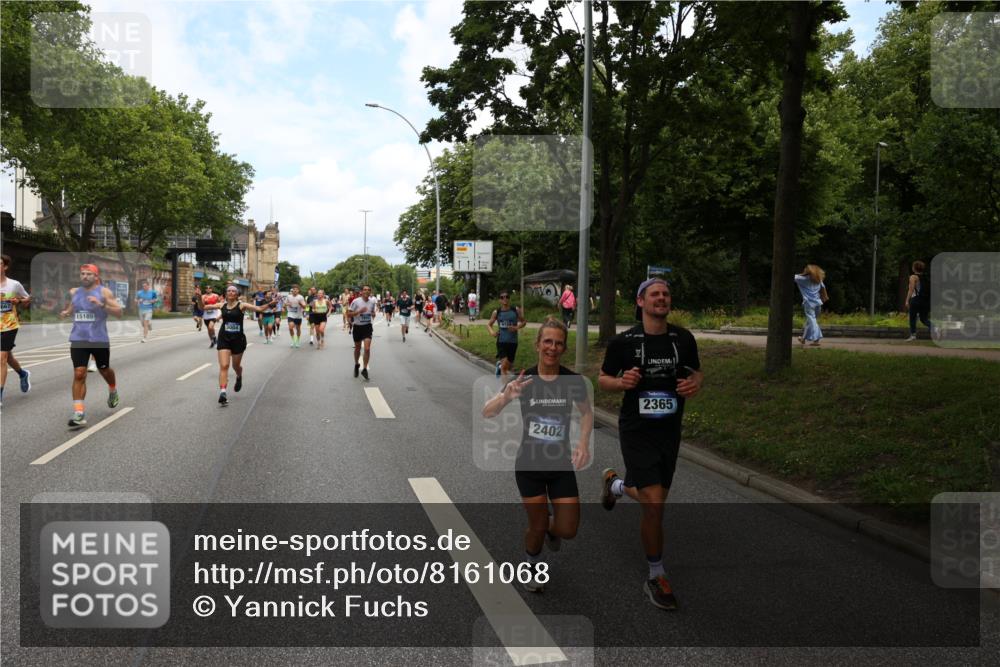 29.06.2025 - hella hamburg halbmarathon Yannick Fuchs http://msf.ph/oto/8161068 29.06.2025 10:38:56 20KM 1057, 1220, 1391, 1468, 1782, 1902, 1941, 2365, 2402, 2415, 3004, 3098, 3305, 4691, 4991, 5231, 5476, 5884, 7191, 7322, 7710, 8928, 9159, 10596, 11469, 12159, 12711, 13123, 13975, 14351, 14464, 14667, 14686, 14687, 14816, 15185, 16506, 17097, 17406, 17748, 18539, 18560, 18806, 19207 meine-sportfotos.de