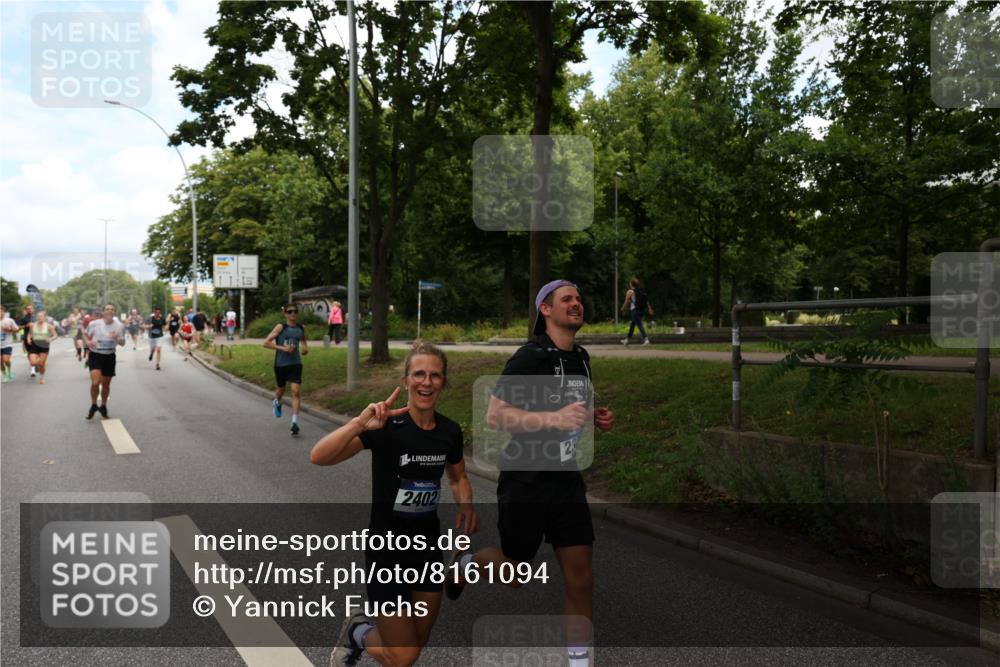 29.06.2025 - hella hamburg halbmarathon Yannick Fuchs http://msf.ph/oto/8161094 29.06.2025 10:38:57 20KM 1057, 1220, 1391, 1468, 1697, 1782, 1902, 1941, 2365, 2402, 2415, 3004, 3098, 3305, 4691, 4991, 5476, 5884, 7191, 7322, 7710, 8928, 9159, 10596, 11469, 12159, 12711, 13123, 13975, 14351, 14464, 14667, 14686, 14687, 14703, 14816, 15185, 16506, 17097, 17406, 18539, 18560, 18806, 19207 meine-sportfotos.de