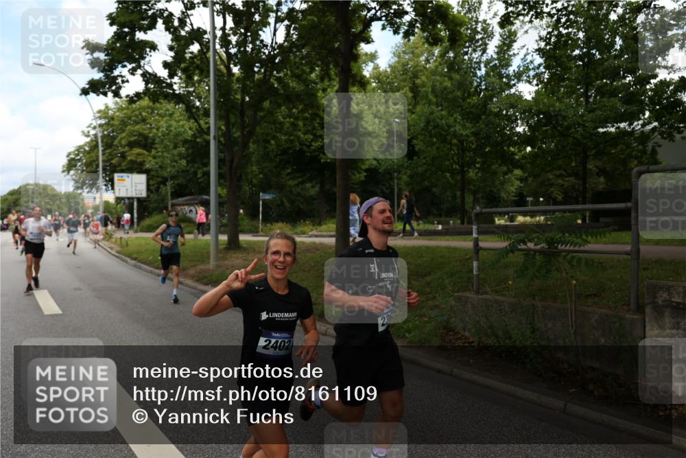 29.06.2025 - hella hamburg halbmarathon Yannick Fuchs http://msf.ph/oto/8161109 29.06.2025 10:38:57 20KM 1057, 1220, 1391, 1468, 1697, 1782, 1902, 1941, 2365, 2402, 2415, 3004, 3098, 3305, 4691, 4991, 5476, 5884, 7191, 7322, 7710, 8928, 9159, 10596, 11469, 12159, 12711, 13123, 13975, 14351, 14464, 14667, 14686, 14687, 14703, 14816, 15185, 16506, 17097, 17406, 18539, 18560, 18806, 19207 meine-sportfotos.de