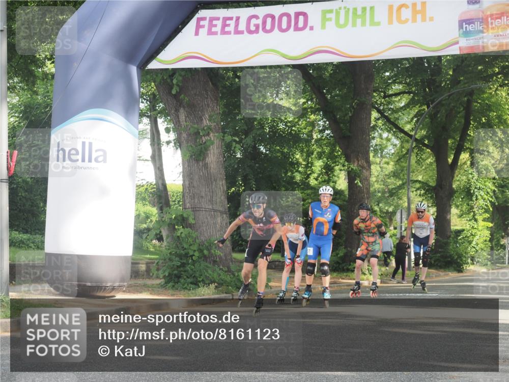 29.06.2025 - hella hamburg halbmarathon KatJ http://msf.ph/oto/8161123 29.06.2025 09:10:41 Zwischen KM18-KM19  meine-sportfotos.de