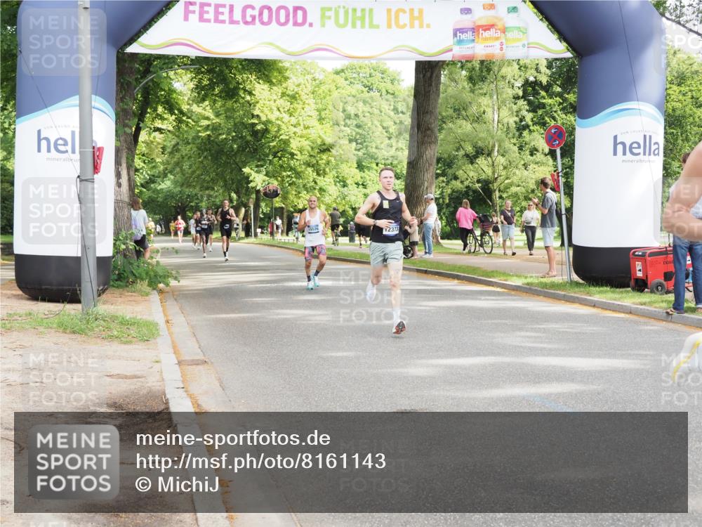 29.06.2025 - hella hamburg halbmarathon MichiJ http://msf.ph/oto/8161143 29.06.2025 10:11:21 Zwischen KM18-KM19 12373, 14717, 19075 meine-sportfotos.de