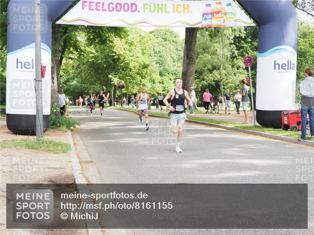 29.06.2025 - hella hamburg halbmarathon MichiJ http://msf.ph/oto/8161155 29.06.2025 10:11:21 Zwischen KM18-KM19 12373, 14717, 19075 meine-sportfotos.de