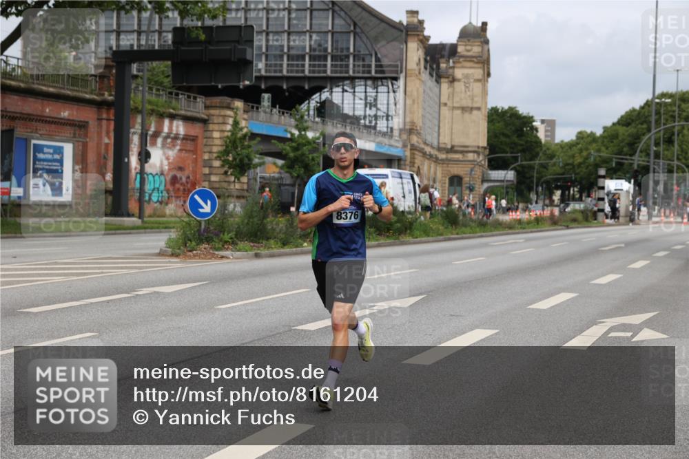 29.06.2025 - hella hamburg halbmarathon Yannick Fuchs http://msf.ph/oto/8161204 29.06.2025 10:20:48 20KM 2483, 4338, 8376, 10468, 11228, 12067, 13346, 14107, 17003 meine-sportfotos.de