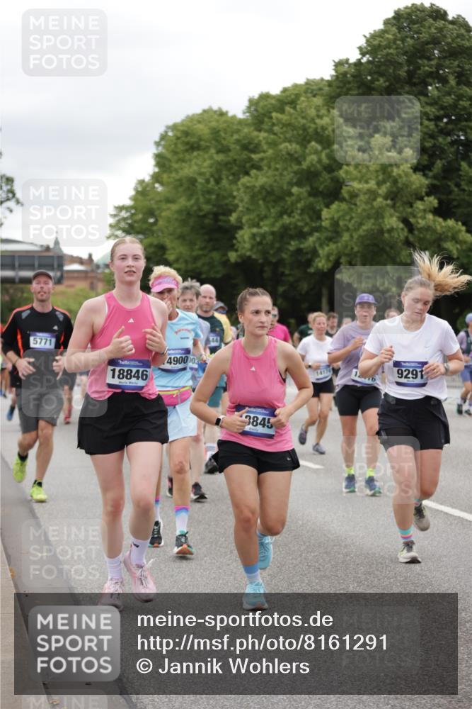 29.06.2025 - hella hamburg halbmarathon Jannik Wohlers http://msf.ph/oto/8161291 29.06.2025 11:03:00 Lombardsbrücke 1693, 1861, 3133, 3205, 3298, 3382, 3978, 3979, 4599, 4669, 5644, 5663, 5771, 6233, 6300, 6387, 6972, 7242, 7654, 7727, 7729, 7730, 7736, 7958, 8471, 8911, 8912, 8934, 8935, 9088, 9098, 9291, 9821, 10311, 10542, 10910, 10942, 11448, 11663, 12105, 12299, 12339, 12416, 12620, 12644, 12798, 13050, 13161, 13181, 13182, 13281, 13347, 13883, 14003, 14083, 14145, 14174, 14662, 14666, 14900, 15074, 15374, 15606, 16006 meine-sportfotos.de